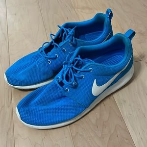 Blue Nike Roshe